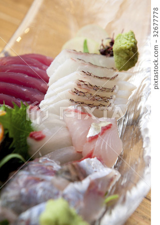 Asian sashimi 32677778