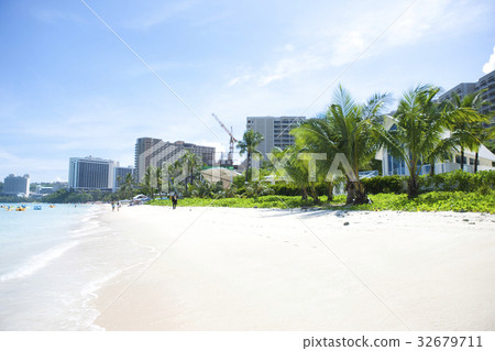 The beach The beach 32679711