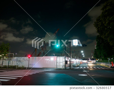 國家體育場正在建設中 32680317