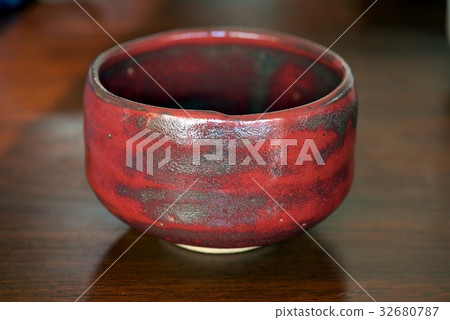 Matcha tea bowl 32680787