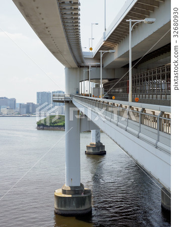 Rainbow Bridge  32680930