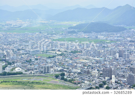 岐阜市區的街道 32685289