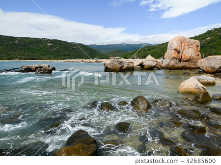Beautiful sea in the sunny day 32685600