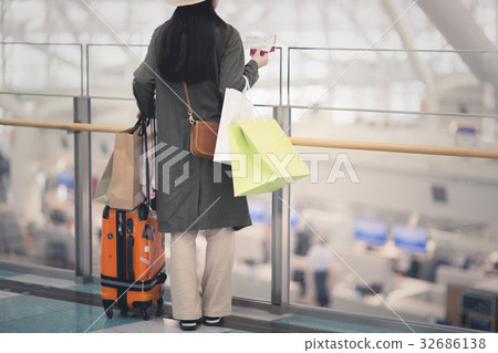 Airport women's trip Airport women's trip 32686138