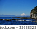 富士山漂浮在海中 32688323
