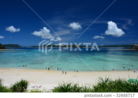 Beach of Tokashiki Island Beach of Tokashiki Island 32688717