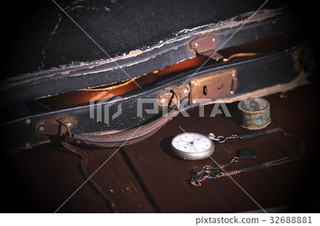 Old violin in a case 32688881
