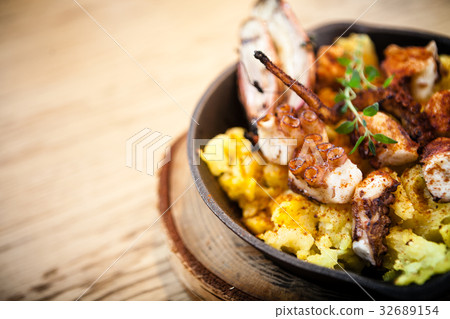 Pulpo a la gallega 32689154