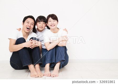 Family Parents and Children Portrait Mothers Children Dad Family Parents and Children Portrait Mothers Children Dad 32691861
