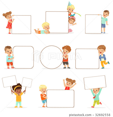 Smiling kids standing with white blank boards set - Stock Illustration ...