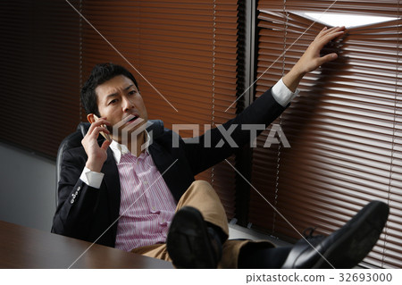 A little bit of a businessman A little bit of a businessman 32693000