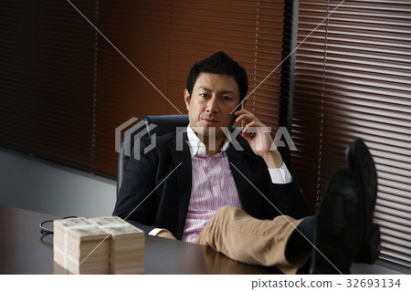 A little bit of a businessman 32693134