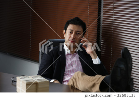 A little bit of a businessman 32693135