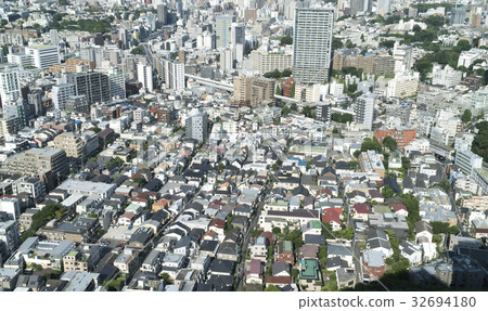 Tokyo scenery Downtown cityscape Ebisu Shirokane area Single-family homes and apartments Tokyo scenery Downtown cityscape Ebisu Shirokane area Single-family homes and apartments 32694180