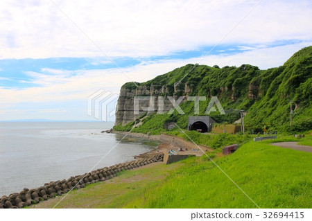 Hall of the hall (Takinosaki) 32694415