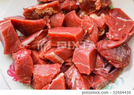 Close up raw beef Close up raw beef 32694430