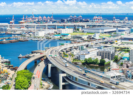 橫濱灣區本牧碼頭和首都高速公路 32694734