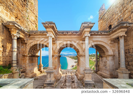 Hadrian's Gate - entrance to Antalya, Turkey 32696848