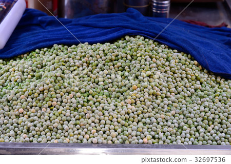 台灣 夜市 烤豌豆 基隆廟口夜市 基隆 旅遊景點 逛街 市場 景點 小吃 街道 路邊攤 美食 北台灣 台灣 夜市 烤豌豆 基隆廟口夜市 基隆 旅遊景點 逛街 市場 景點 小吃 街道 路邊攤 美食 北台灣 32697536