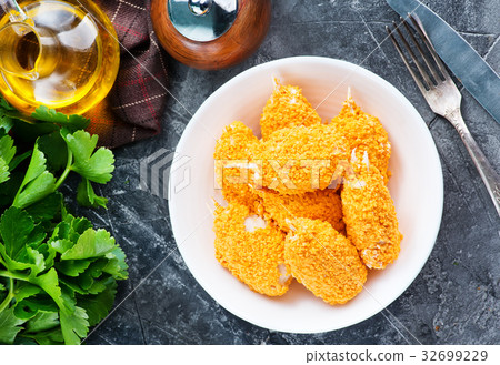 crab claws 32699229