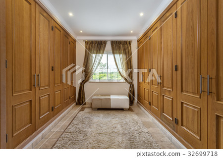 Empty room wardrobe for clothes, Empty room wardrobe for clothes, 32699718