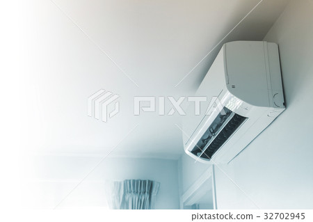 Air conditioner 32702945
