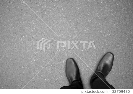 Businessman making decision what to do next Businessman making decision what to do next 32709480