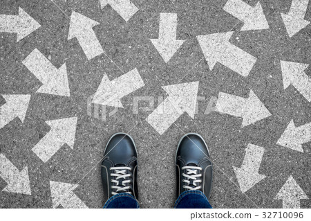 One making decision for future life One making decision for future life 32710096