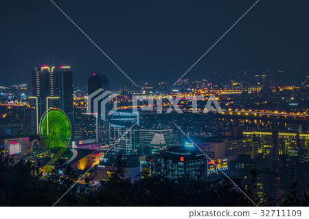 台北城市夜景 32711109