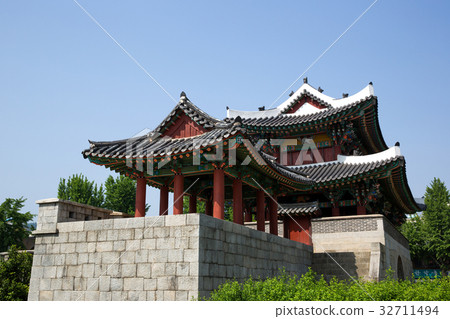 Pungnam-moon (Treasure 308), Jeonju, Jeonbuk, Korea 32711494