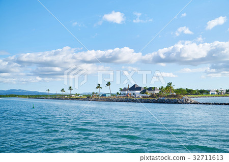 Fiji (FIJI) Fiji (FIJI) 32711613