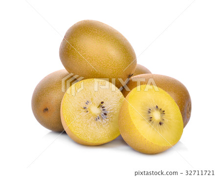 whole and half of yellow or gold kiwi fruit  32711721