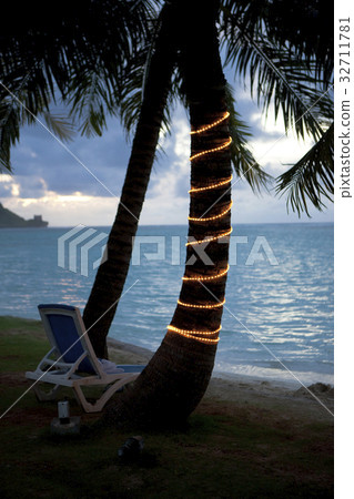 Sunset on the beach 32711781