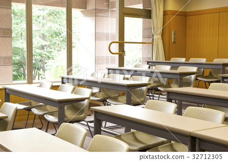 大學課堂 32712305