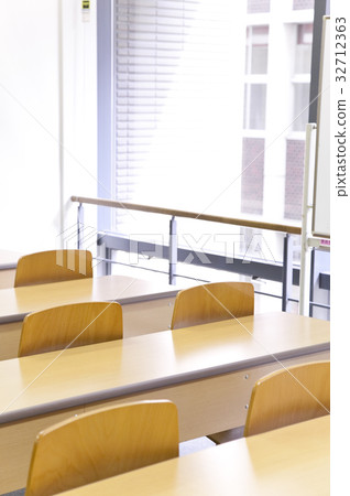 大學課堂 32712363