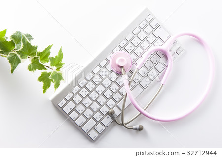 Stethoscope Stethoscope 32712944