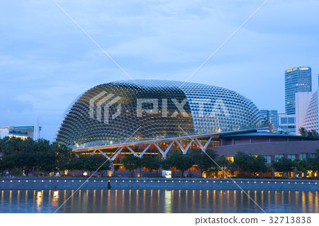 Esplanade - Theaters on the Bay 32713838