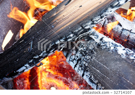 木炭 木炭 32714107