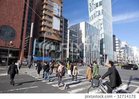 Minami Aoyama 5 chome intersection Minami Aoyama 5 chome intersection 32714178