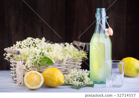 Syrup from nigra sambucus. Syrup from nigra sambucus. 32714557
