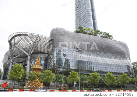 ION Orchard 32714592