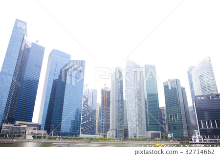 從濱海灣金沙的前面看到的萊佛士坊 從濱海灣金沙的前面看到的萊佛士坊 32714662