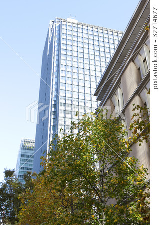 Shin Marunouchi Building 32714677