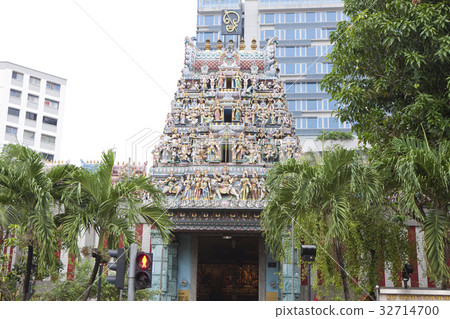 Sri Villa Makarianman Temple 32714700