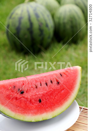 一個西瓜 一個西瓜 32714800