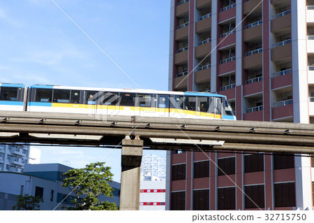 Monorail 32715750