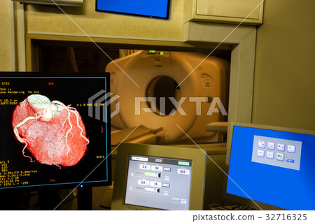 CT scan CT scan 32716325