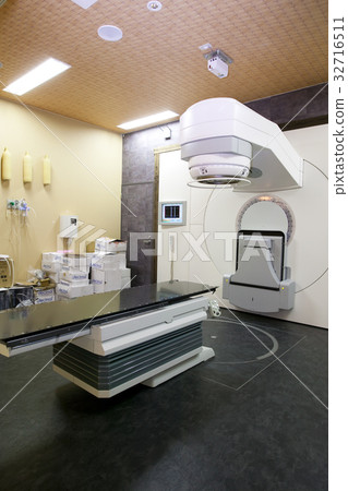 Radiotherapy machine 32716511