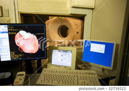 CT scan 32716522