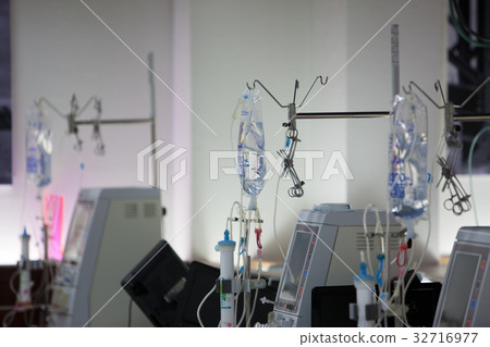 Dialysis room 32716977